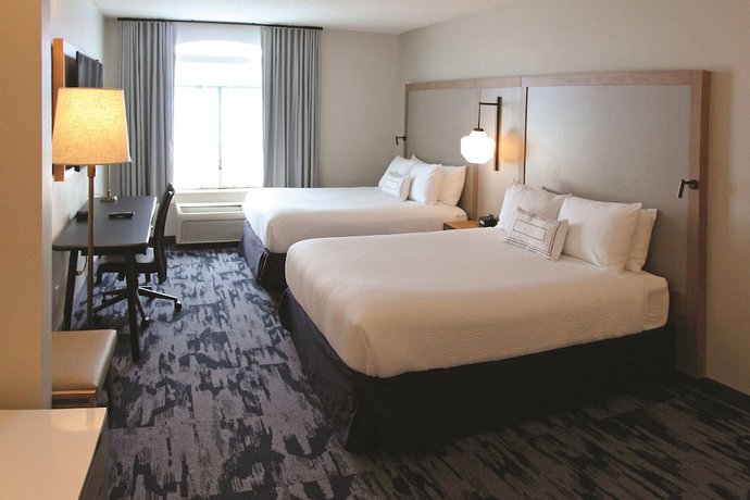 Imagen de la habitación del Hotel Fairfield Inn & Suites by Marriott Charleston Airport/Convention Center. Foto 3