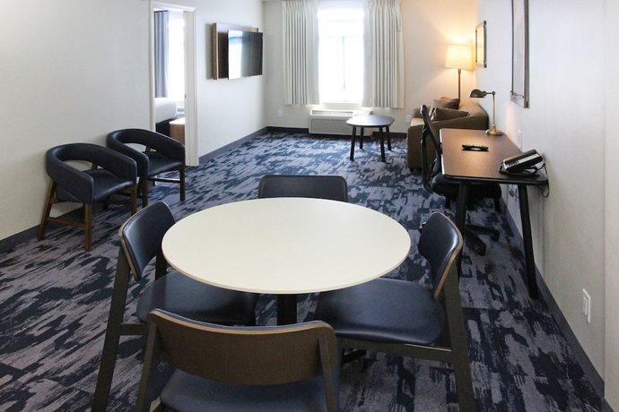 Imagen de la habitación del Hotel Fairfield Inn & Suites by Marriott Charleston Airport/Convention Center. Foto 11