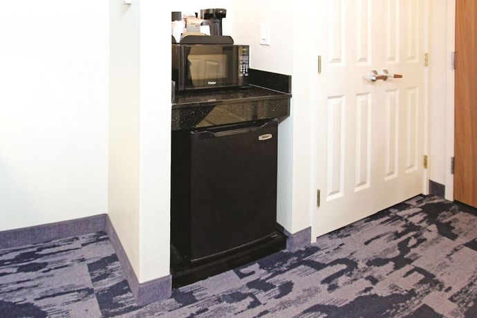 Imagen de la habitación del Hotel Fairfield Inn & Suites by Marriott Charleston Airport/Convention Center. Foto 18