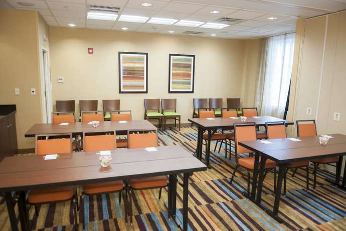 Imagen de los interiores del Hotel Fairfield Inn & Suites by Marriott Springfield Northampton/Amherst. Foto 13