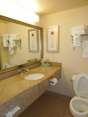 Imagen de la habitación del Hotel Fairfield Inn & Suites by Marriott Virginia Beach/Norfolk Airport. Foto 2