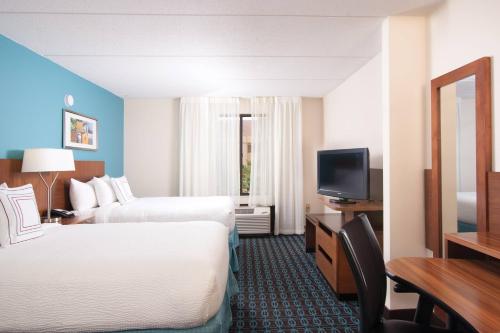 Imagen de la habitación del Hotel Fairfield Inn and Suites Atlanta Airport South/sullivan Road. Foto 10