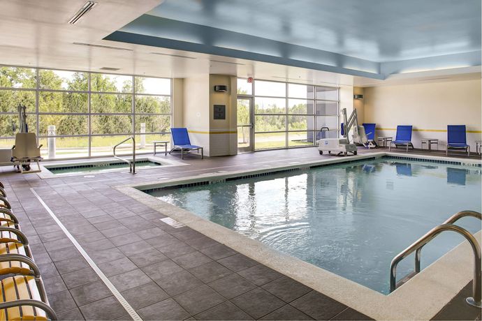 Imagen de la piscina del Hotel Fairfield Inn and Suites Atlanta Stockbridge. Foto 17