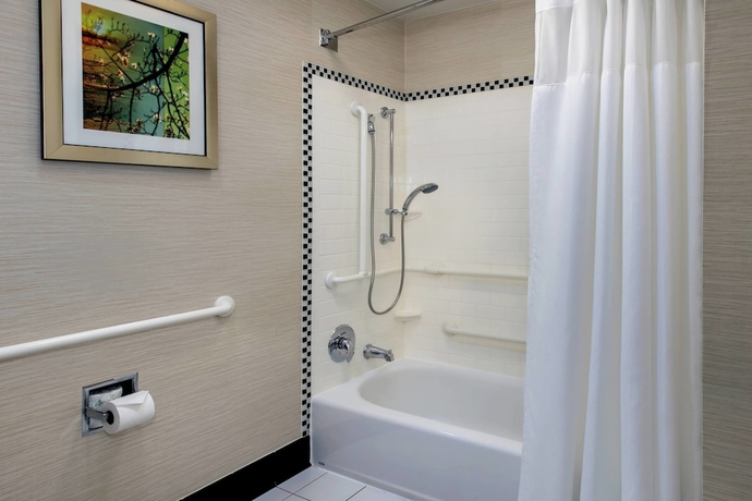 Imagen de la habitación del Hotel Fairfield Inn and Suites Baltimore Downtown/inner Harbor. Foto 14