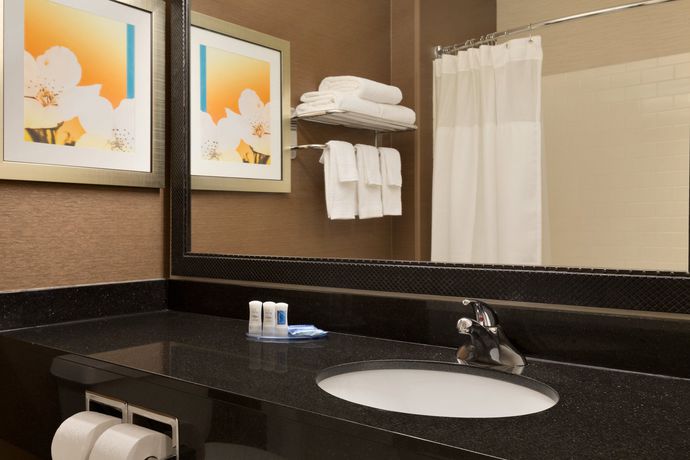 Imagen de la habitación del Hotel Fairfield Inn and Suites Bismarck North. Foto 8
