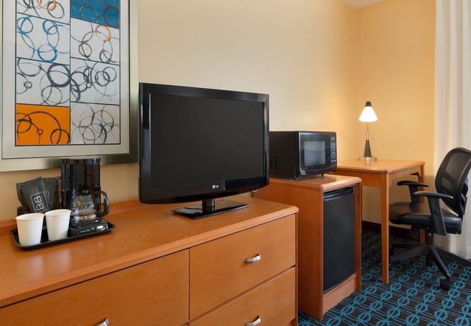 Imagen de la habitación del Hotel Fairfield Inn and Suites Bismarck North. Foto 11