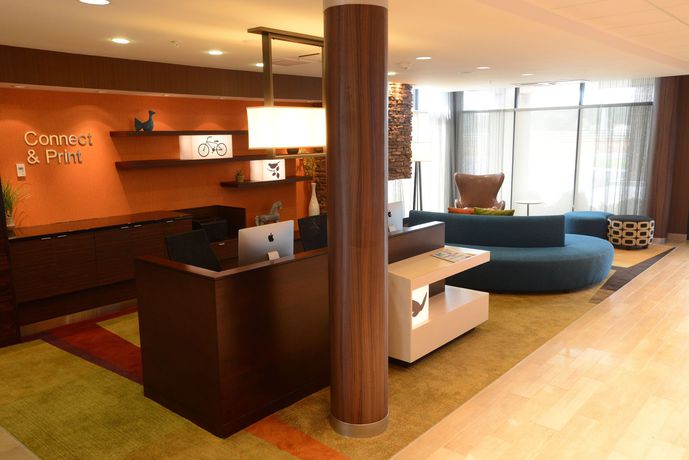 Imagen de los interiores del Hotel Fairfield Inn and Suites Bowling Green. Foto 9