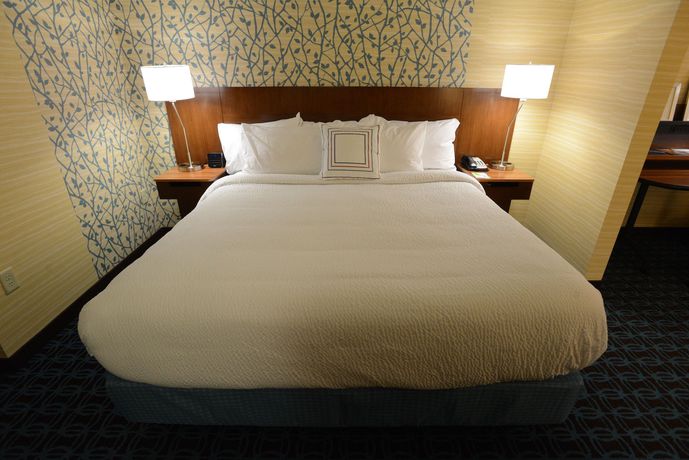 Imagen de la habitación del Hotel Fairfield Inn and Suites Bowling Green. Foto 5