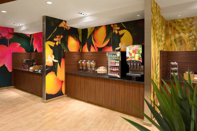Imagen del bar/restaurante del Hotel Fairfield Inn and Suites Bristol. Foto 9