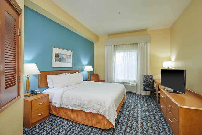 Imagen de la habitación del Hotel Fairfield Inn and Suites Burlington. Foto 4