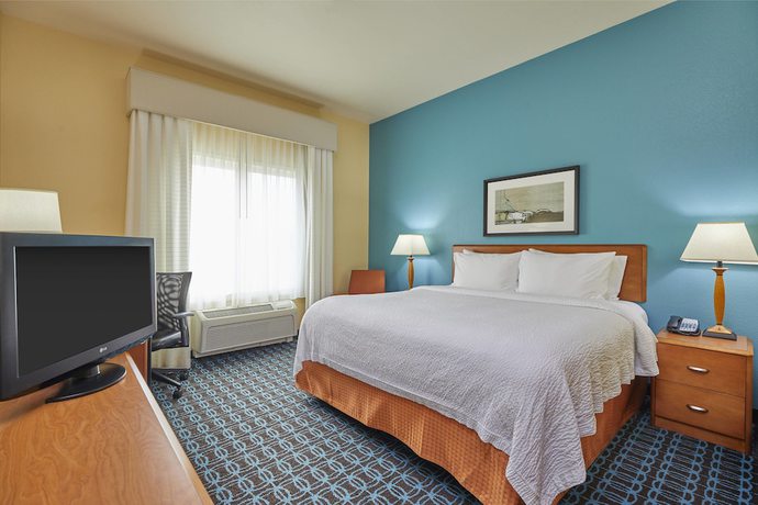 Imagen de la habitación del Hotel Fairfield Inn and Suites Burlington. Foto 5