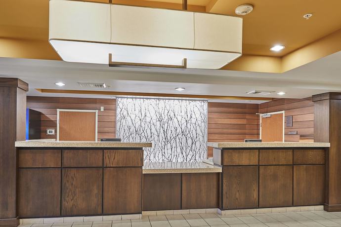 Imagen de los interiores del Hotel Fairfield Inn and Suites Burlington. Foto 13