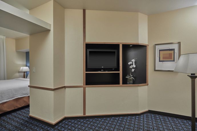 Imagen de la habitación del Hotel Fairfield Inn and Suites Burlington. Foto 6