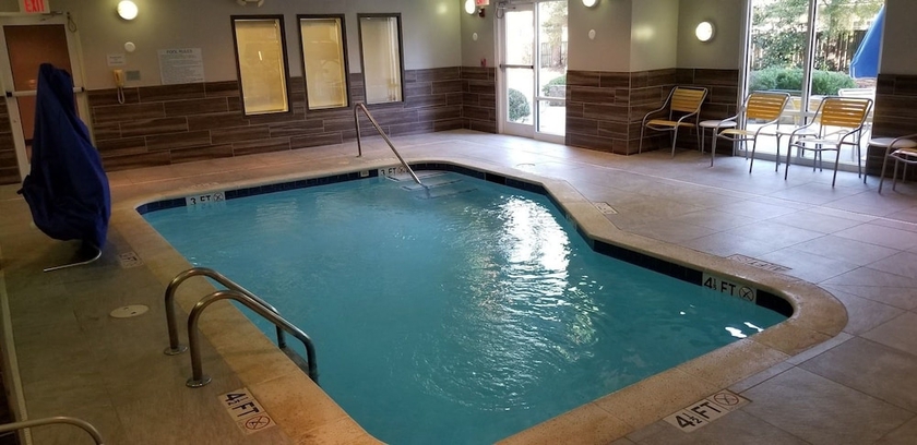 Imagen de la piscina del Hotel Fairfield Inn and Suites By Marriott Aiken. Foto 18