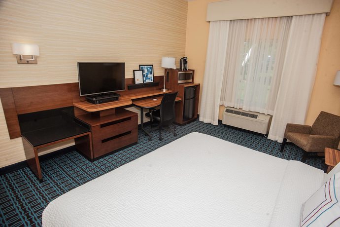Imagen de la habitación del Hotel Fairfield Inn and Suites By Marriott Akron-south. Foto 12