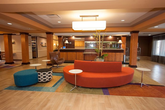Imagen de los interiores del Hotel Fairfield Inn and Suites By Marriott Akron-south. Foto 19