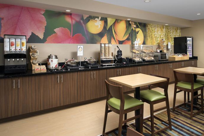 Imagen del bar/restaurante del Hotel Fairfield Inn and Suites By Marriott Albuquerque Airport. Foto 4