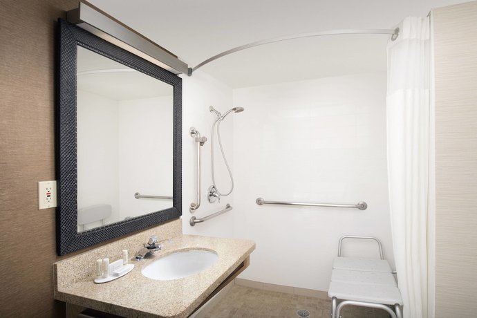 Imagen de la habitación del Hotel Fairfield Inn and Suites By Marriott Albuquerque Airport. Foto 10