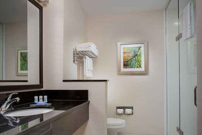 Imagen de la habitación del Hotel Fairfield Inn and Suites By Marriott Albuquerque Airport. Foto 12