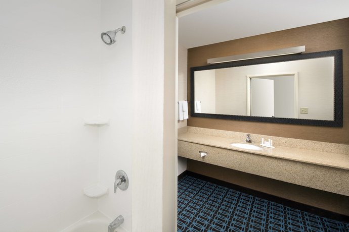 Imagen de la habitación del Hotel Fairfield Inn and Suites By Marriott Albuquerque Airport. Foto 16