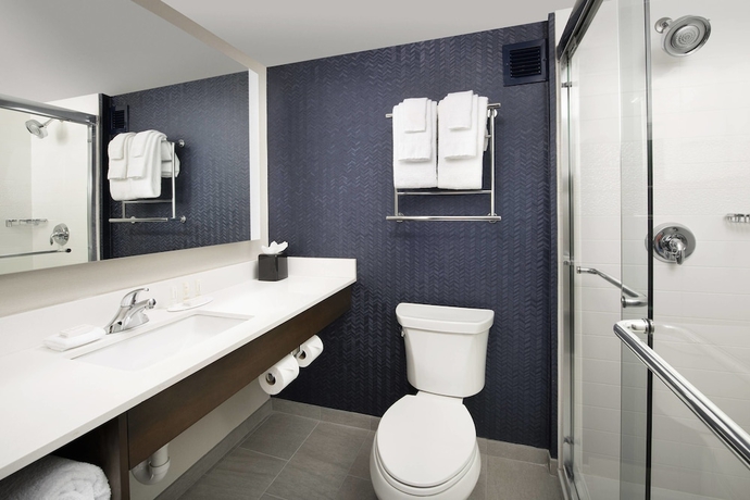 Imagen de la habitación del Hotel Fairfield Inn and Suites By Marriott Alexandria West/mark Center. Foto 13