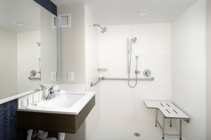 Imagen de la habitación del Hotel Fairfield Inn and Suites By Marriott Alexandria West/mark Center. Foto 15