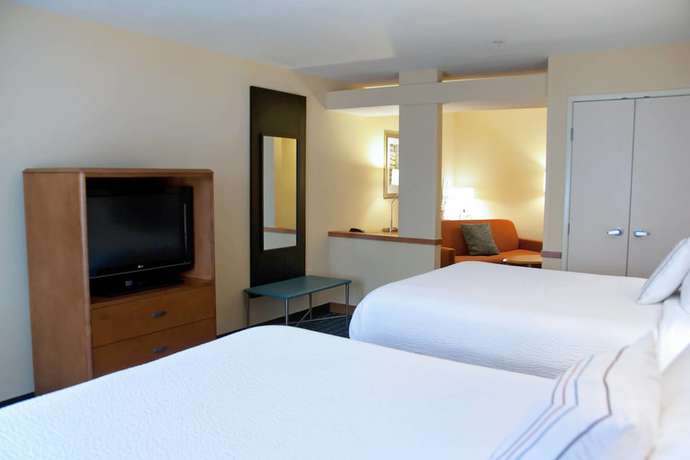 Imagen de la habitación del Hotel Fairfield Inn and Suites By Marriott Ames. Foto 13