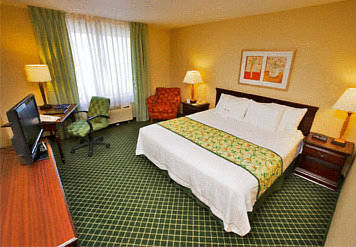 Imagen de la habitación del Hotel Fairfield Inn and Suites By Marriott At Dulles Airport. Foto 7