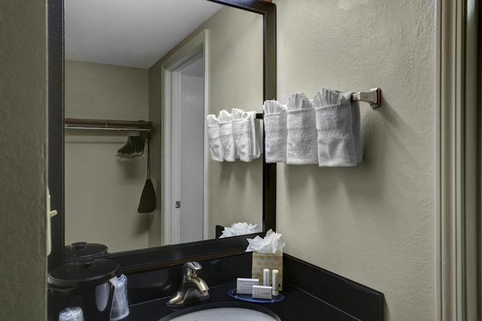Imagen de la habitación del Hotel Fairfield Inn and Suites By Marriott Atlanta Alpharetta. Foto 6