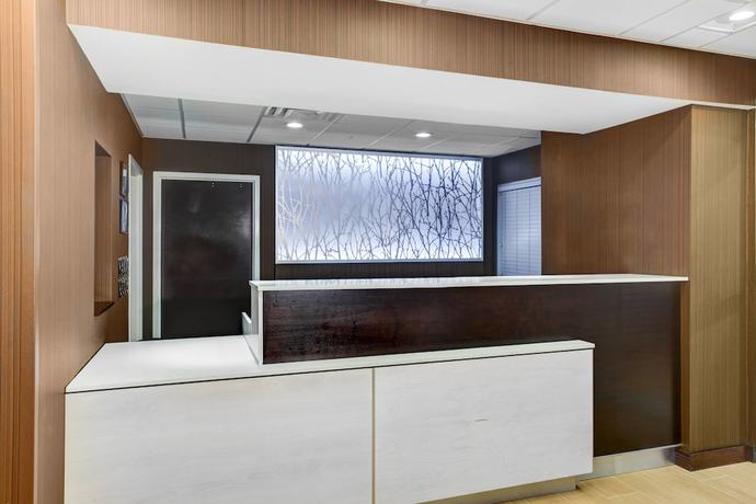 Imagen de los interiores del Hotel Fairfield Inn and Suites By Marriott Atlanta Alpharetta. Foto 12
