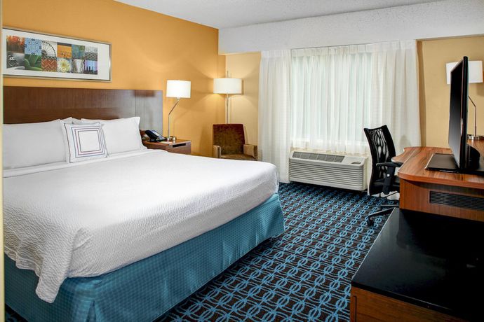 Imagen de la habitación del Hotel Fairfield Inn and Suites By Marriott Atlanta Alpharetta. Foto 10