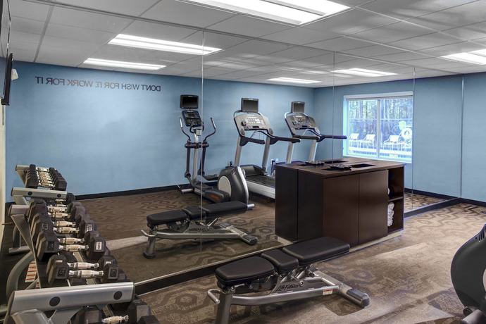 Imagen de los interiores del Hotel Fairfield Inn and Suites By Marriott Atlanta Alpharetta. Foto 15