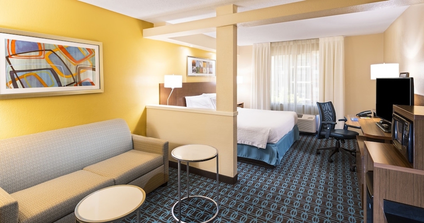 Imagen de la habitación del Hotel Fairfield Inn and Suites By Marriott Atlanta Buckhead. Foto 9