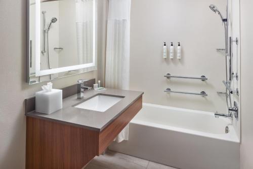 Imagen general del Hotel Fairfield Inn and Suites By Marriott Atlanta Mcdonough. Foto 3