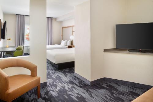 Imagen de la habitación del Hotel Fairfield Inn and Suites By Marriott Atlanta Mcdonough. Foto 13