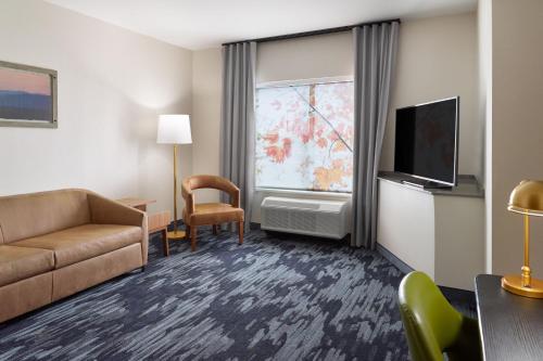 Imagen de la habitación del Hotel Fairfield Inn and Suites By Marriott Atlanta Mcdonough. Foto 15