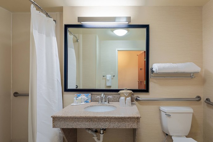 Imagen de la habitación del Hotel Fairfield Inn and Suites By Marriott Atlanta Stonecrest. Foto 9