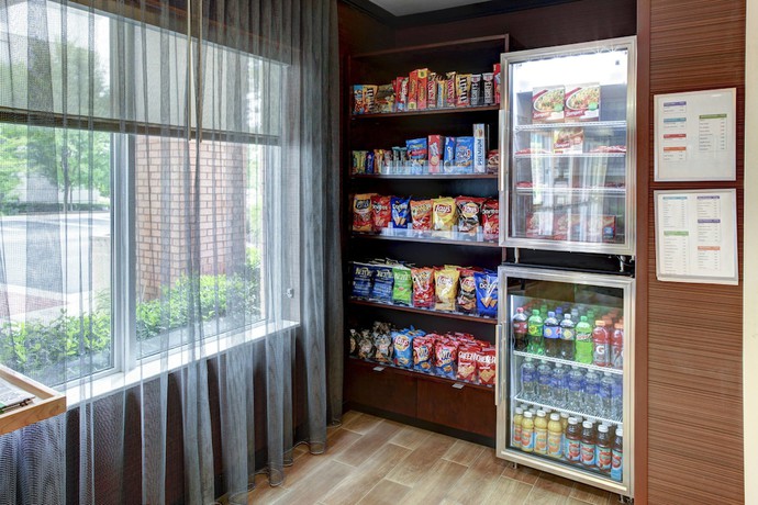 Imagen de los interiores del Hotel Fairfield Inn and Suites By Marriott Atlanta Stonecrest. Foto 19