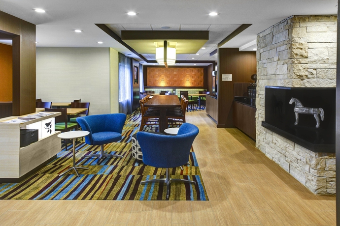 Imagen de los interiores del Hotel Fairfield Inn and Suites By Marriott Atlanta Suwanee. Foto 16