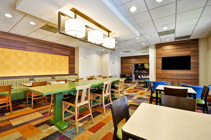 Imagen de los interiores del Hotel Fairfield Inn and Suites By Marriott Atlanta Vinings/galleria. Foto 18