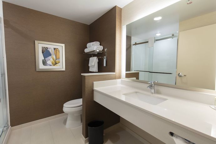 Imagen de la habitación del Hotel Fairfield Inn and Suites By Marriott Atlanta Woodstock. Foto 18