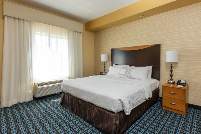 Imagen de la habitación del Hotel Fairfield Inn and Suites By Marriott Auburn Opelika. Foto 14