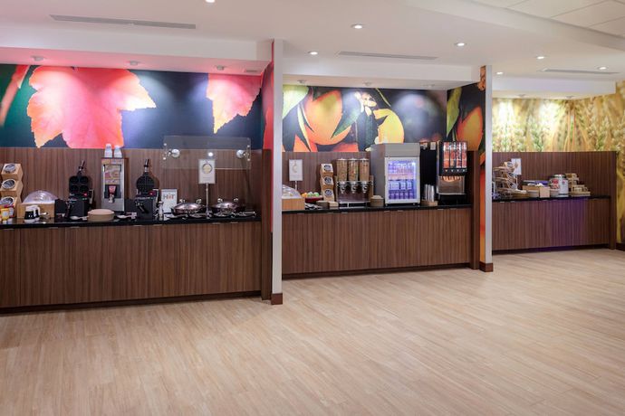 Imagen del bar/restaurante del Hotel Fairfield Inn and Suites By Marriott Augusta Washington Rd./i-20. Foto 4