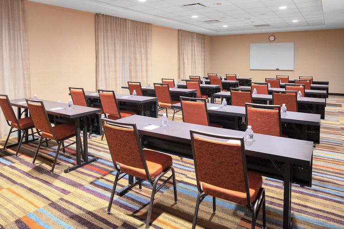 Imagen de los interiores del Hotel Fairfield Inn and Suites By Marriott Augusta Washington Rd./i-20. Foto 15