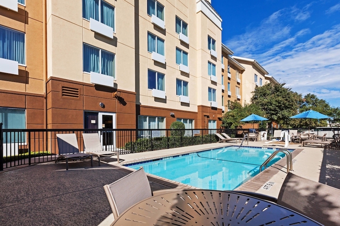 Imagen de la piscina del Hotel Fairfield Inn and Suites By Marriott Austin Northwest/domain. Foto 19