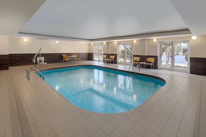 Imagen de la piscina del Hotel Fairfield Inn and Suites By Marriott Austin-university Area. Foto 20
