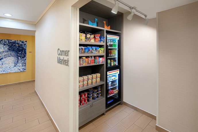 Imagen de los interiores del Hotel Fairfield Inn and Suites By Marriott Austin-university Area. Foto 19