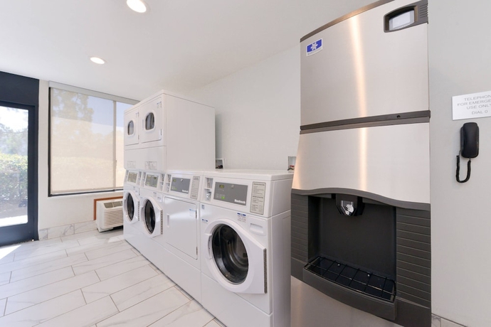 Imagen general del Hotel Fairfield Inn and Suites By Marriott Bakersfield Central. Foto 2