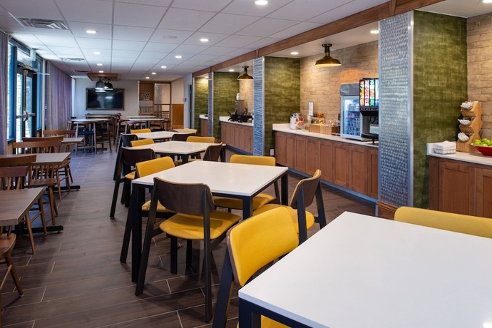 Imagen del bar/restaurante del Hotel Fairfield Inn and Suites By Marriott Bakersfield Central. Foto 5