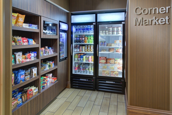 Imagen del bar/restaurante del Hotel Fairfield Inn and Suites By Marriott Bakersfield North/airport. Foto 4